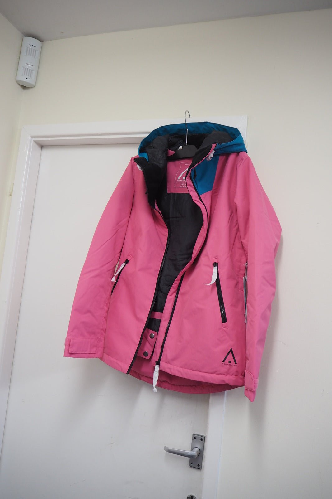 Wear Colour Cake Women's Snow Jacket Size: S