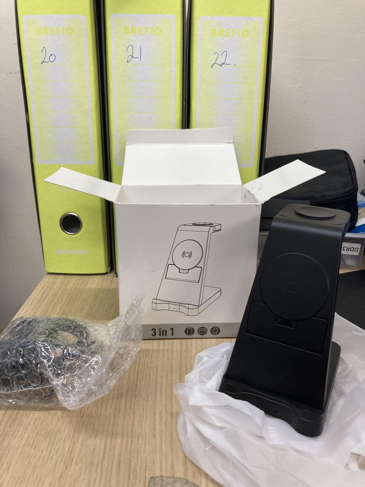 3 in 1 fast wireless charger, COMPATIBLE WITH APPLE