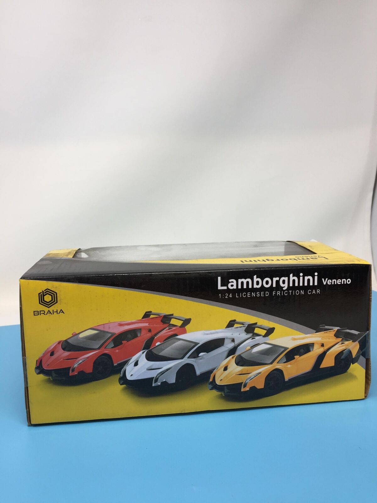 Braha Lamborghini Veneno Friction Car white