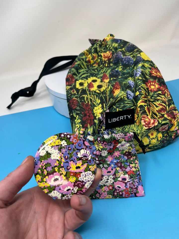 LIBERTY DRAWSTRING BAG WITH MINI MIRROR