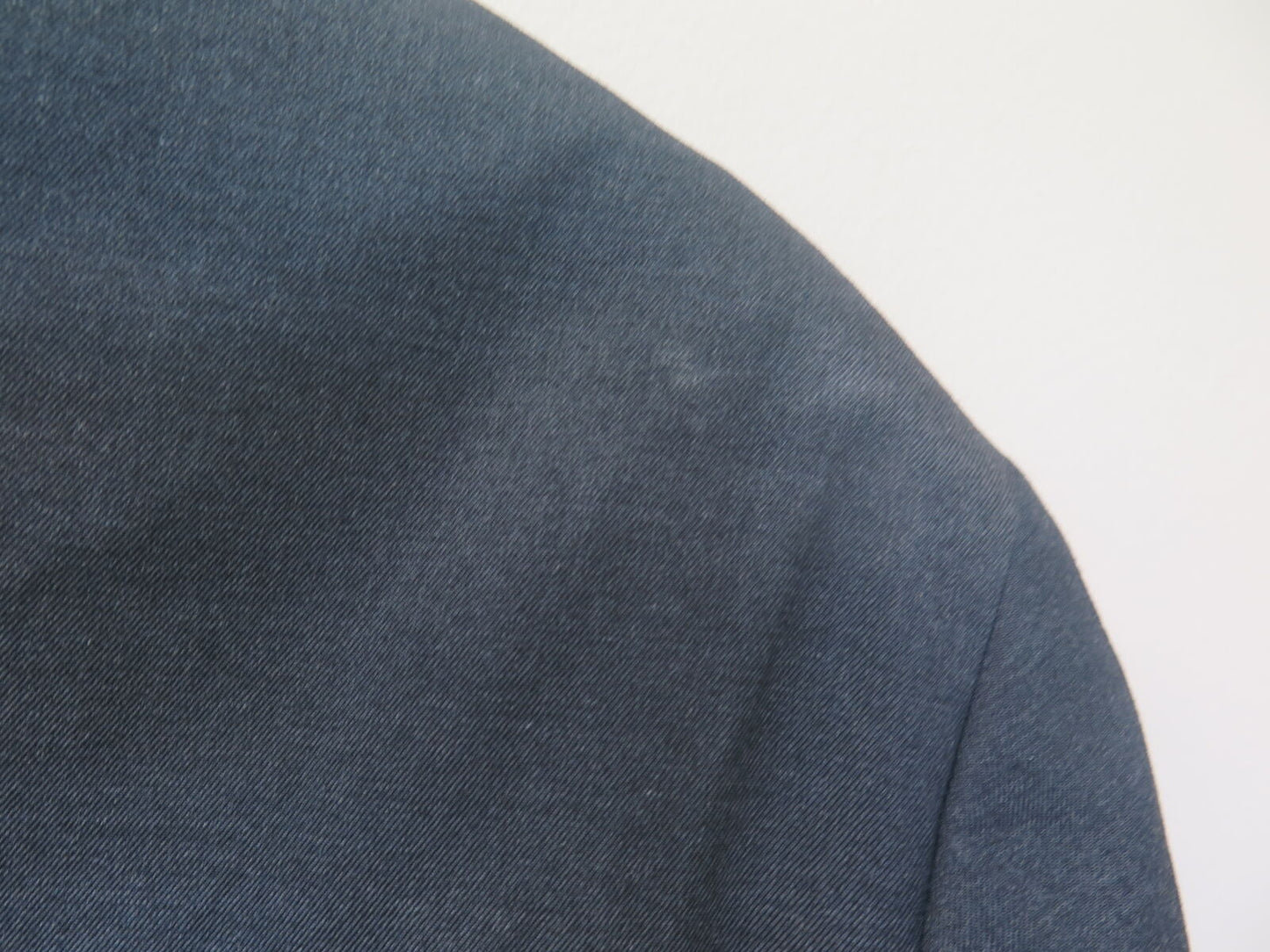 MOSS ESQ REGULAR FIT CHARCOAL STRETCH SUIT-JACKET 46"REGULAR-TROUSERS 38"W LONG