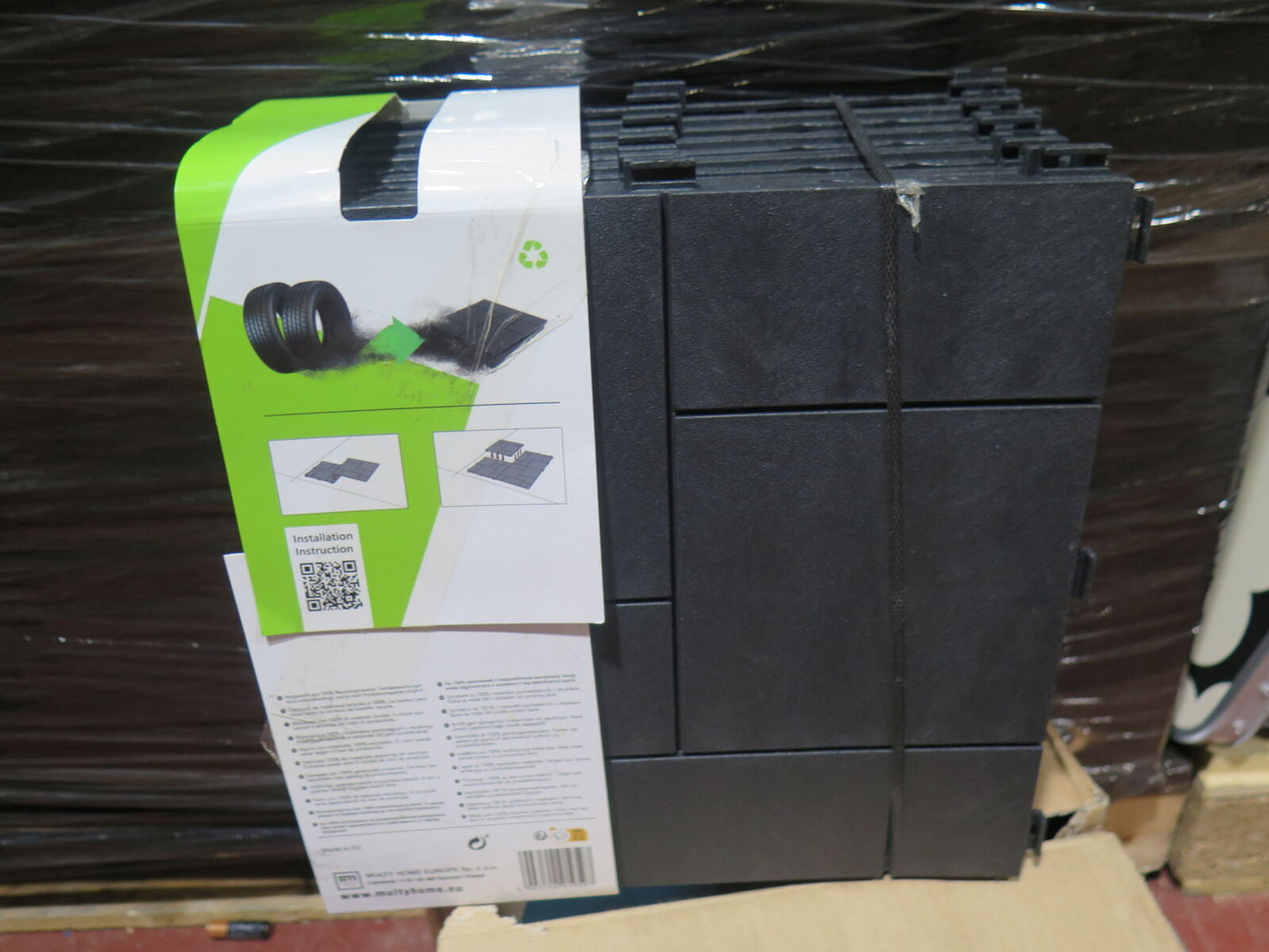 2 X EASY TILE DECK TILES X 10(20 TOTAL)-30CMX30CMX1.5CM-BLACK