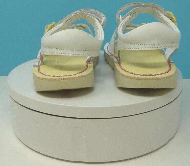 KIDS WHITE KICKERS FLOWER BUCKLE SANDALS-UK9.5/EU27