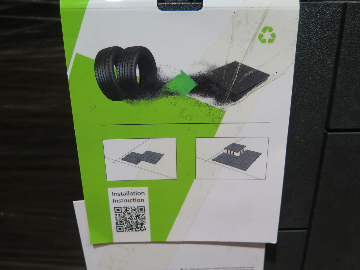 2 X EASY TILE DECK TILES X 10(20 TOTAL)-30CMX30CMX1.5CM-BLACK