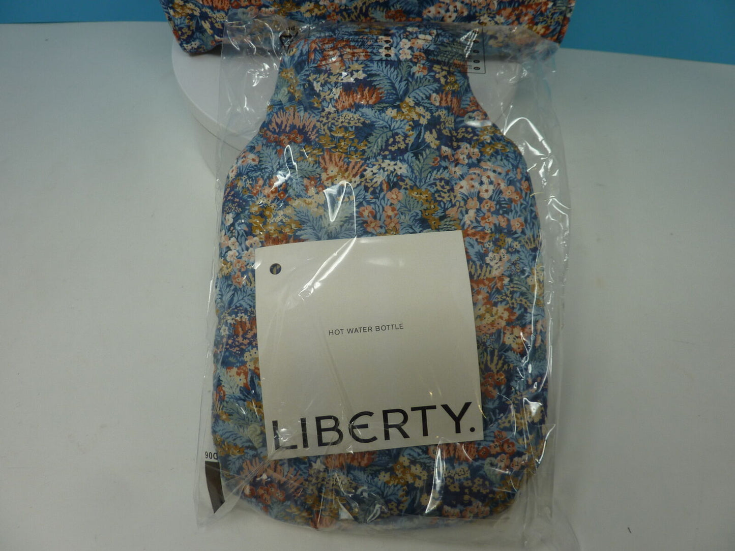 LIBERTY WASH BAG AND MINI WATER BOTTLE