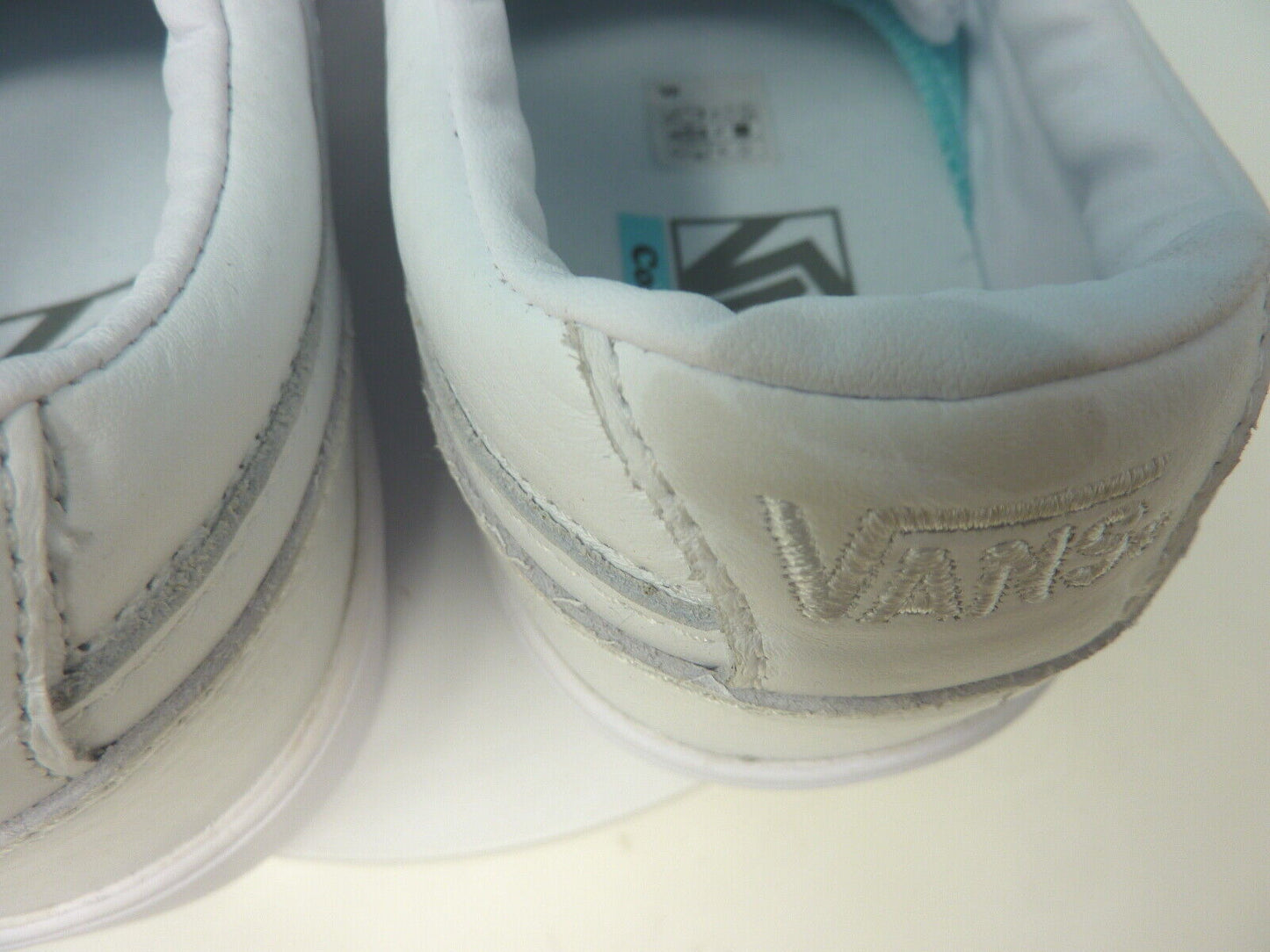 UNISEX VANS LOW CONFY CUSH TRAINERS-WHITE-UK9.5