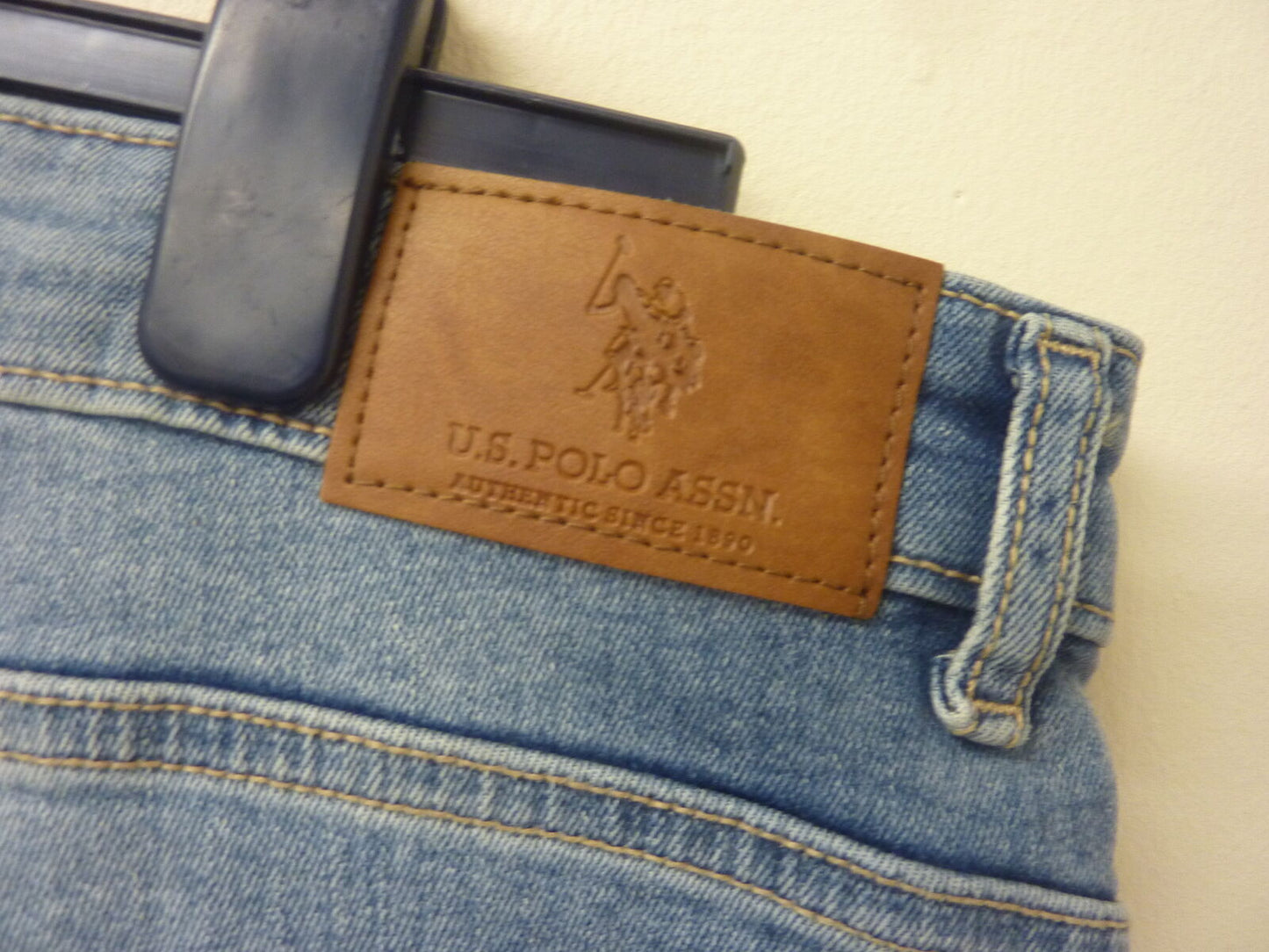 U.S. POLO ASSN. 5 POCKET LOOSE FIT DENIM JEANS-MID WASH-38R