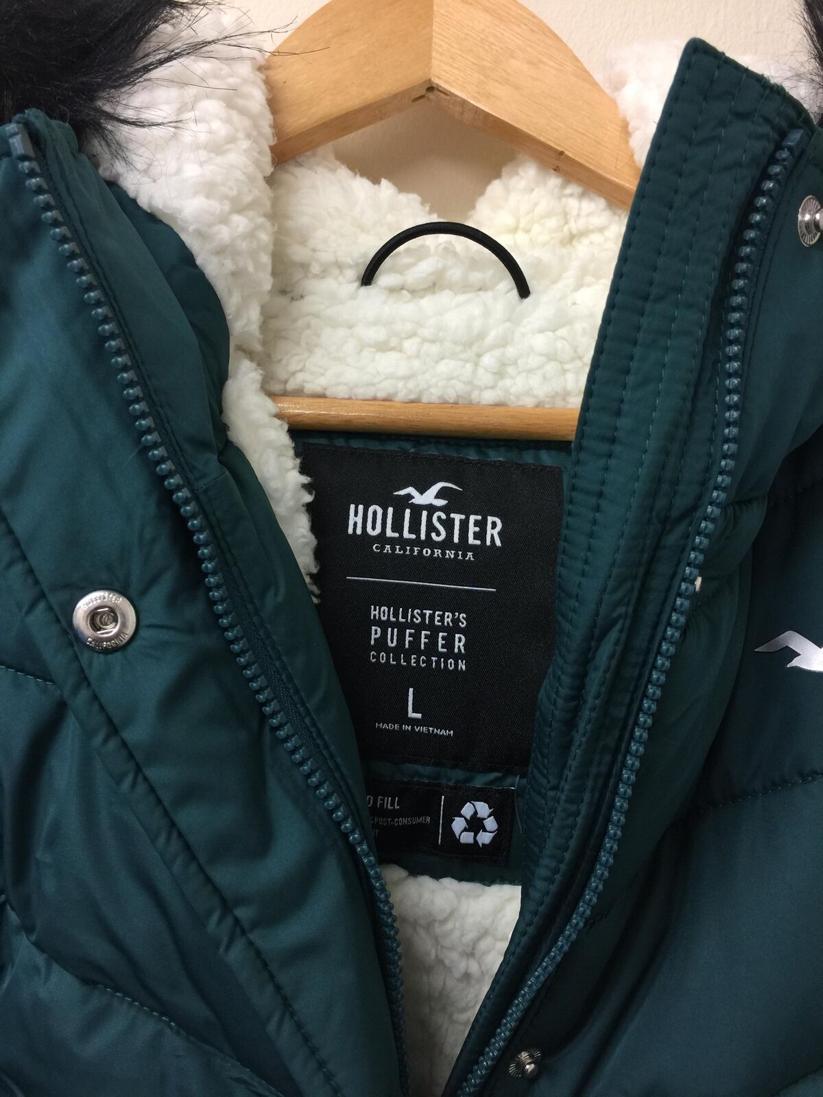 Hollister Emerald Green Puffer coat Fleece lined Large