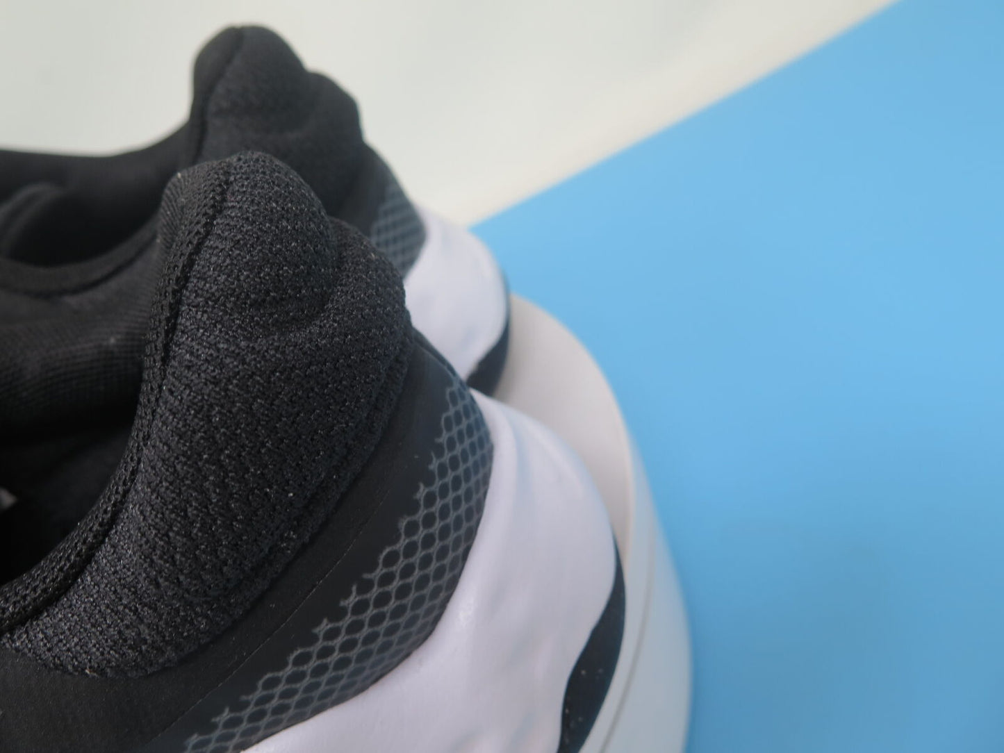 NIKE RENEW TRAINERS-BLACK/WHITE-UK3
