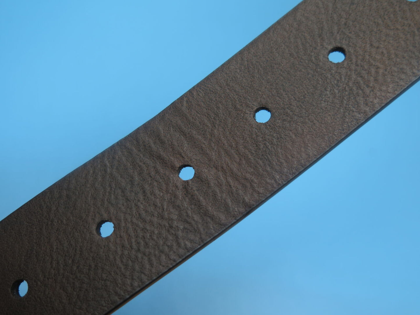 COLUMBIA REVERSIBLE BELT-BLACK/BROWN LEATHER-SILVER BUCKLE-32"