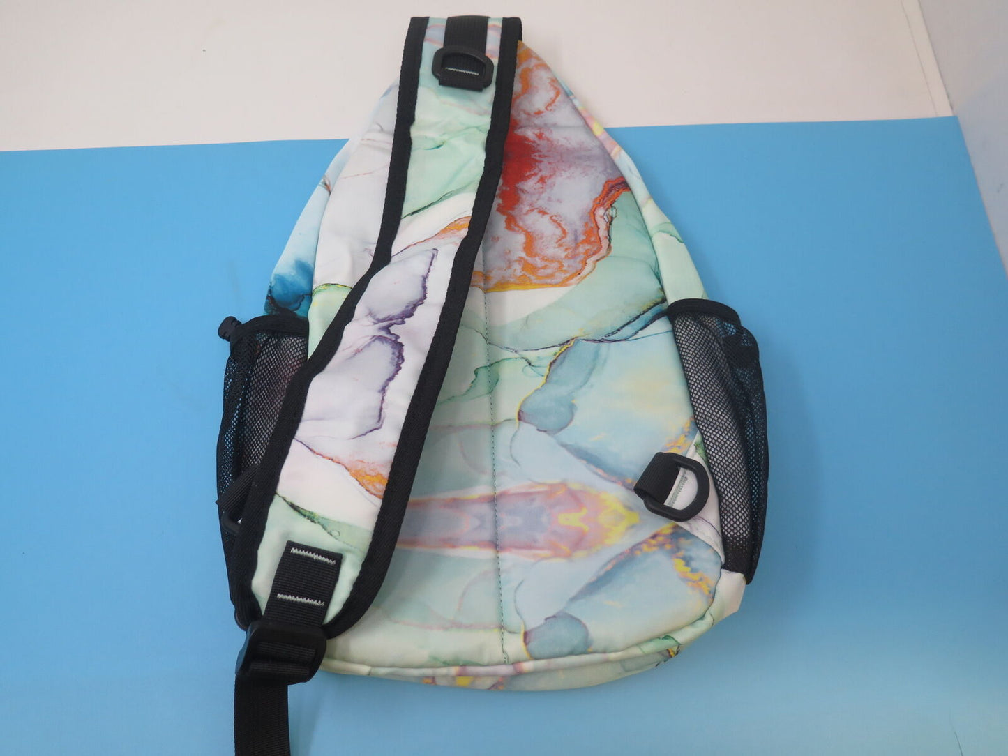 MOSISO SLING BACKPACK-MARBLE MULTI