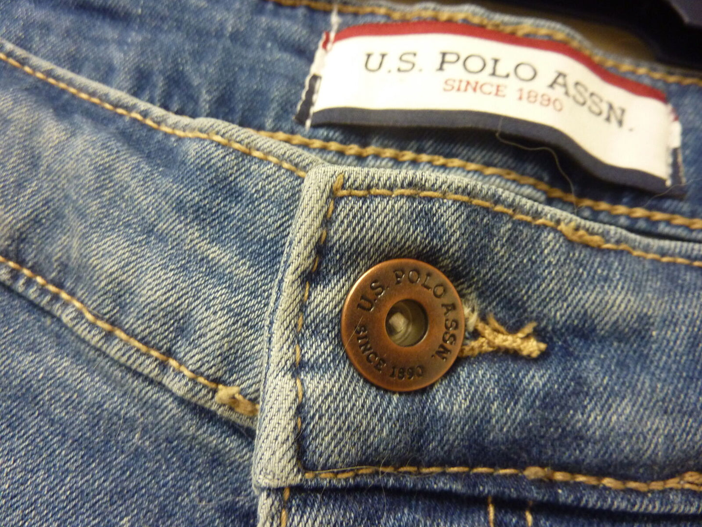U.S. POLO ASSN. 5 POCKET LOOSE FIT DENIM JEANS-MID WASH-38R