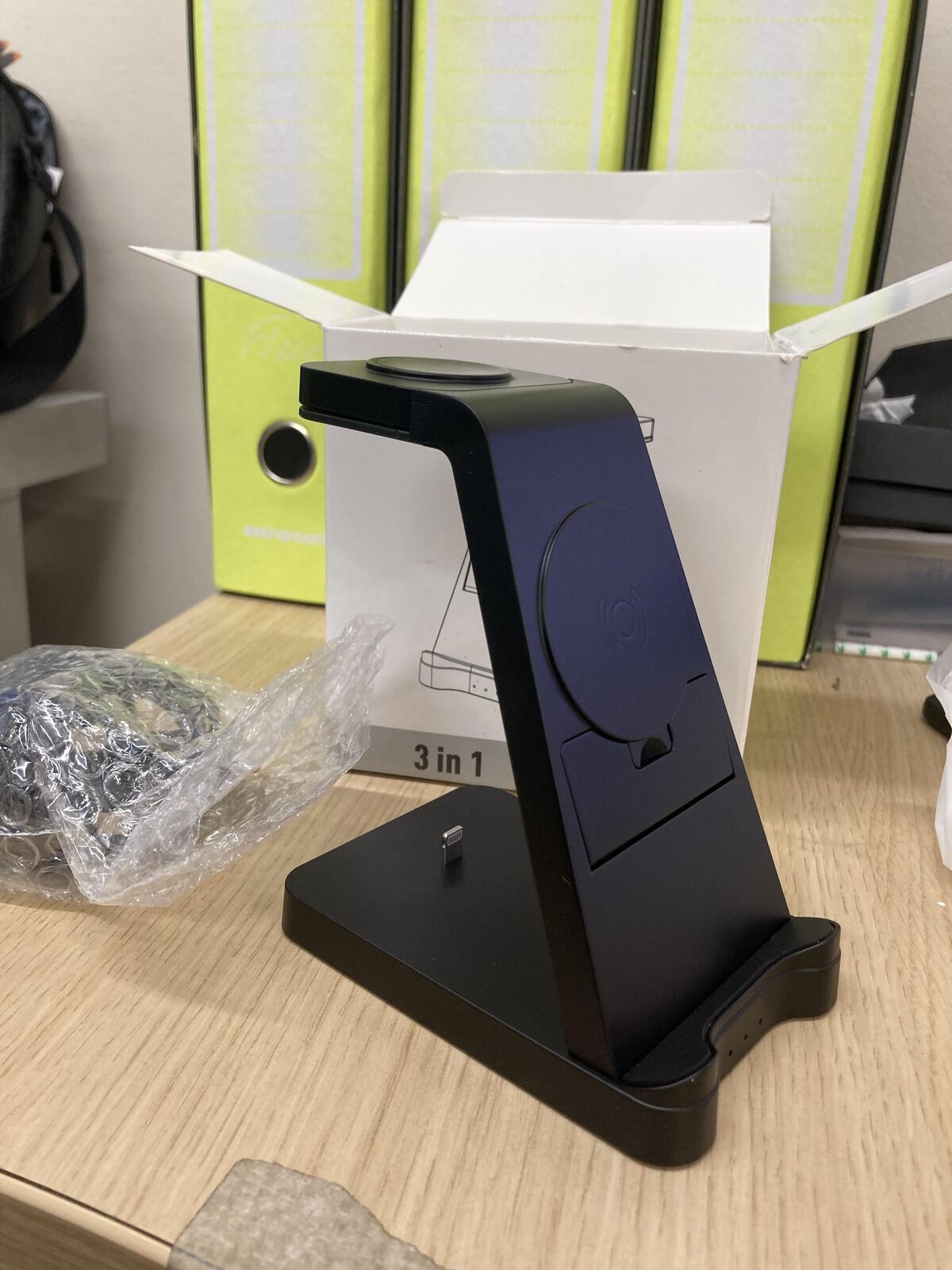 3 in 1 fast wireless charger, COMPATIBLE WITH APPLE