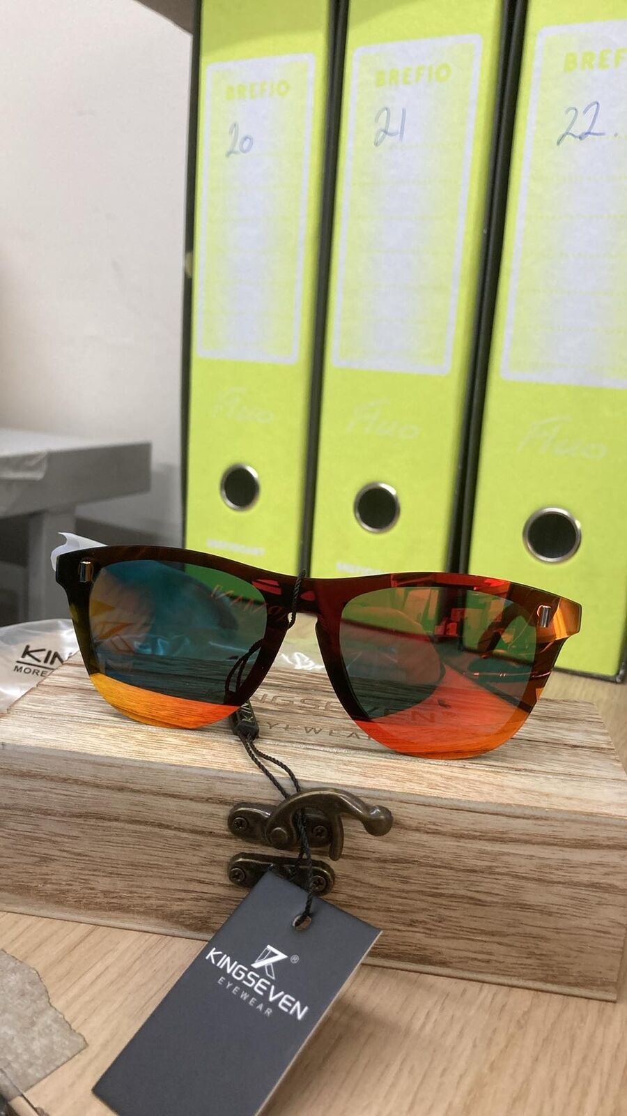 KINGSEVEN Natural Handmade Wood Sunglasses for Men UV400 Polarization