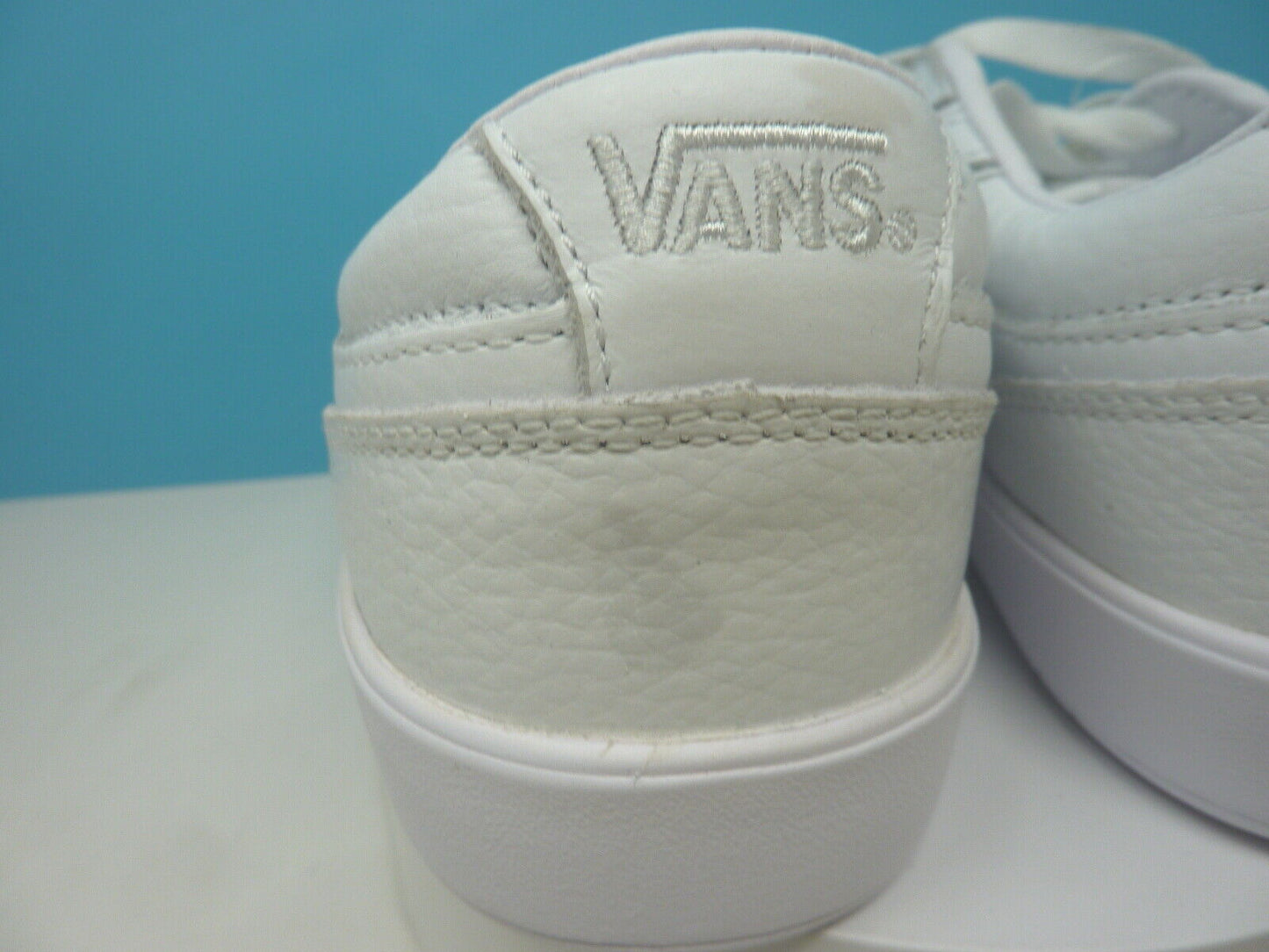 UNISEX VANS LOW CONFY CUSH TRAINERS-WHITE-UK9.5