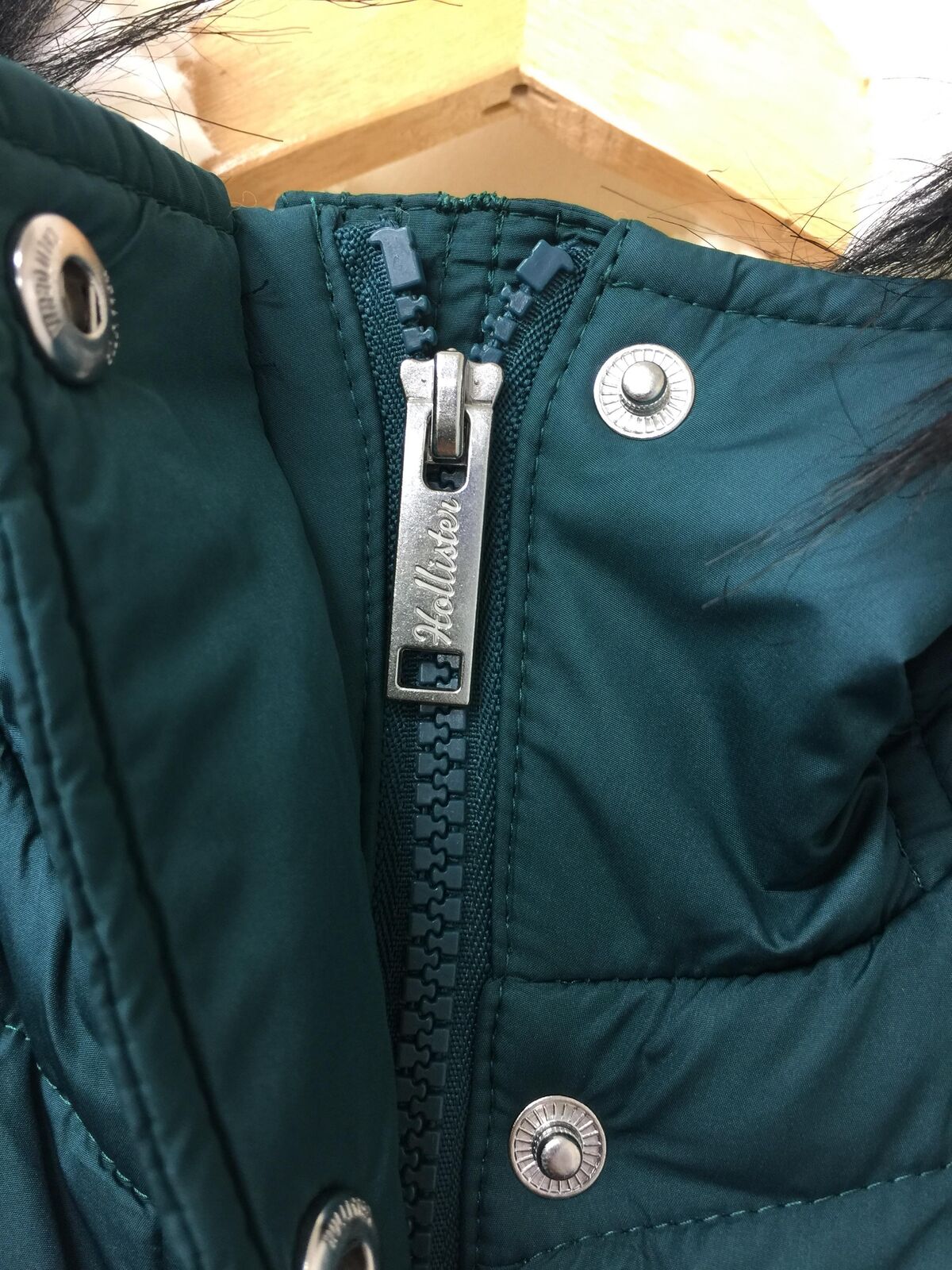 Hollister Emerald Green Puffer coat Fleece lined Large