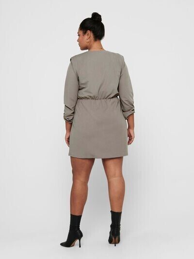 Women's CURVY DETAILED DRESS ONLY CARMACOMA