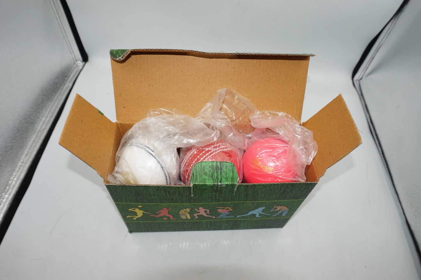 Kosma pack of 6 cricket balls