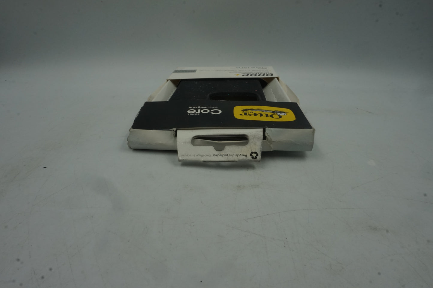 otter box core series magsafe iPhone 15 pro case