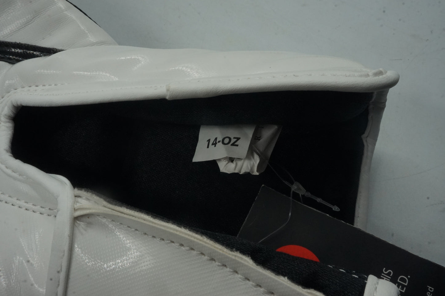 Valour strike boxing gloves 14oz