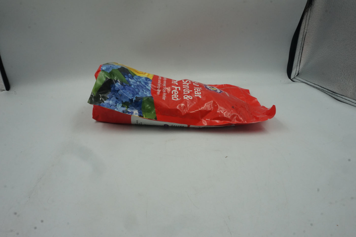 richard jackson flower power once a year rose shrub and climber feed 1KG