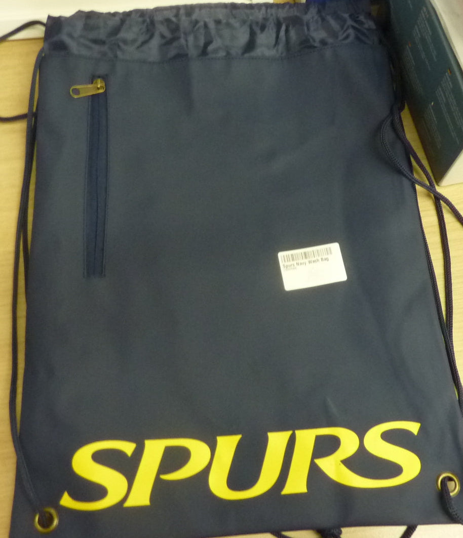 Tottenham Hotspurs wash bag & mini football