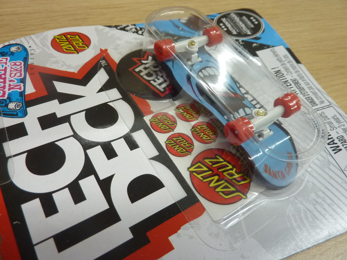 TECH DECK x SANTA CRUZ Screaming Foot Finger Skateboard