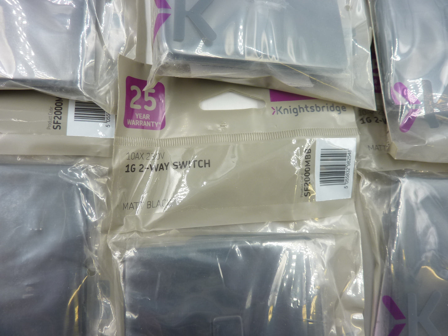 9 X Knightsbridge screwless 1G 2-way light switch