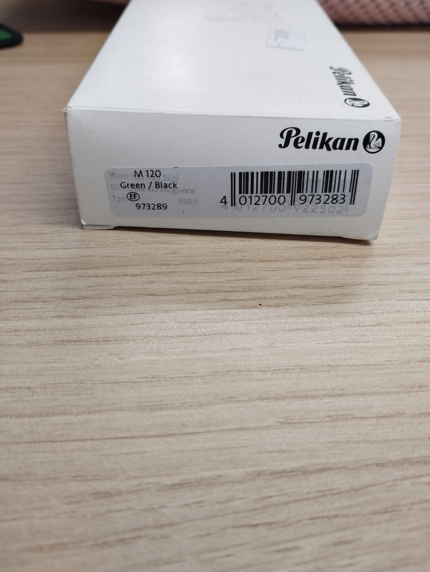 Pelikan M120 Fountain Pen Black/Green