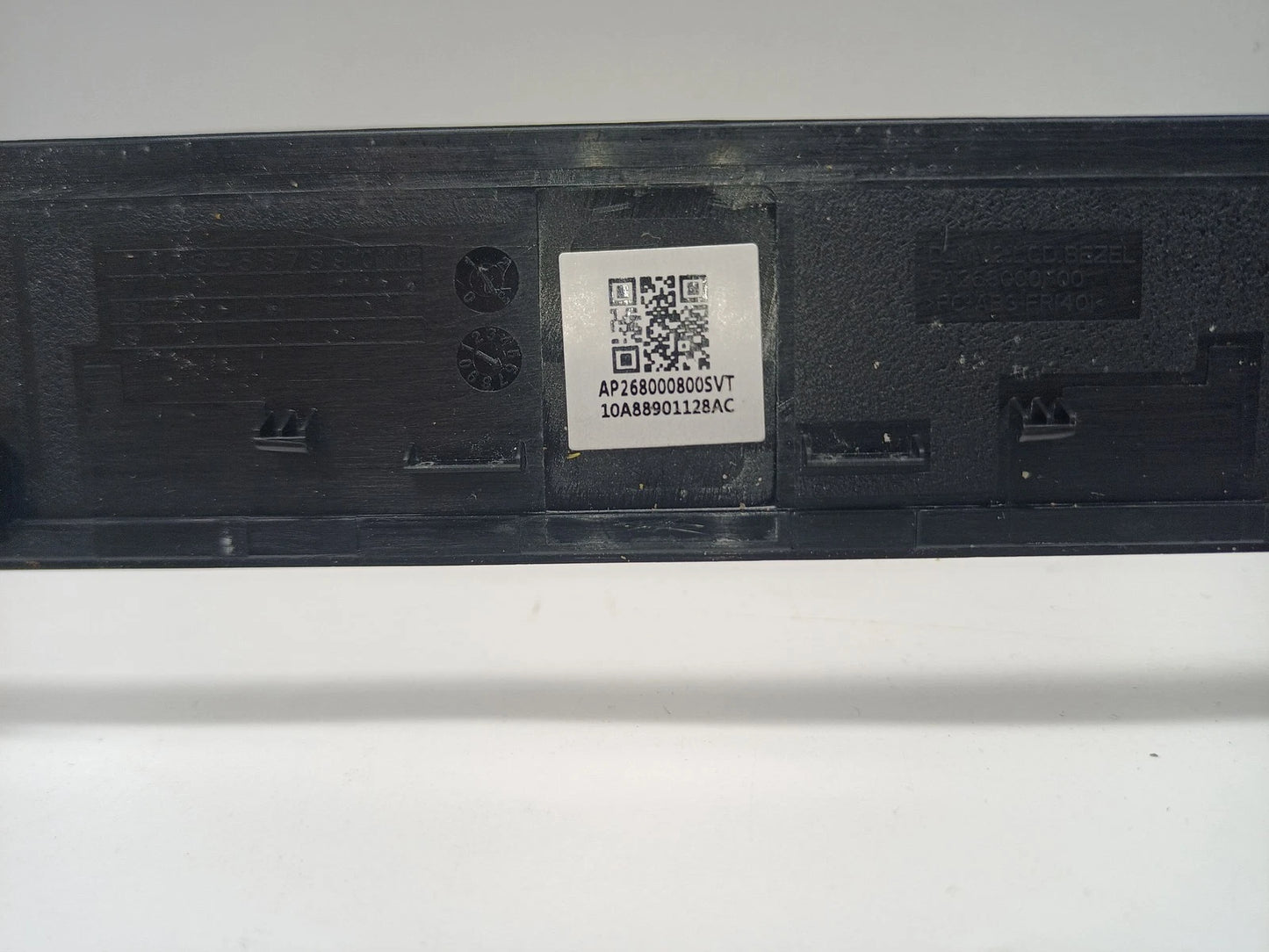 Lenovo V130-14IKB LCD Screen Surround Bezel Trim & Centre Plastic AP268000800