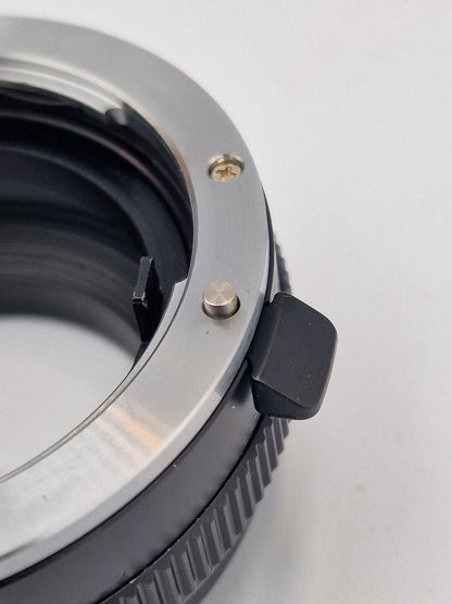 Urth Lens Mount Adapter: Compatible with Sony A Lens to Fujifilm X Camera Body