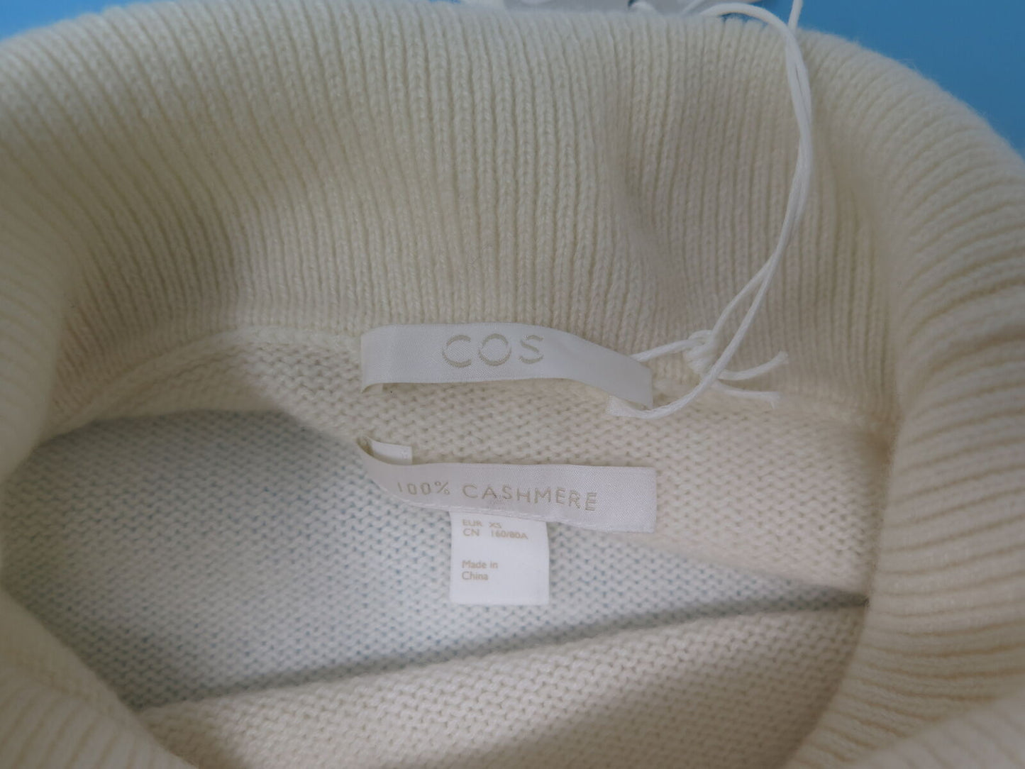 COS THE GOOD CASHMERE STANDARD ROLL NECK JUMPER-XS-CREAM