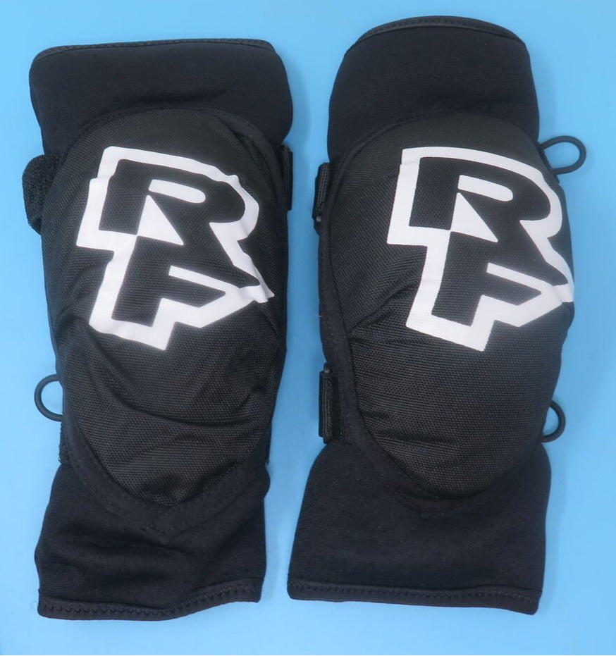 RACE FACE YOUTHSENDY ELBOW GUARDS - STEALTH-BLACK