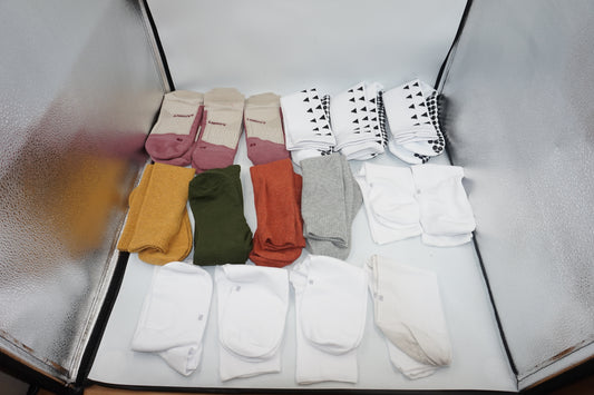 Job lot of ~98 pairs of various socks