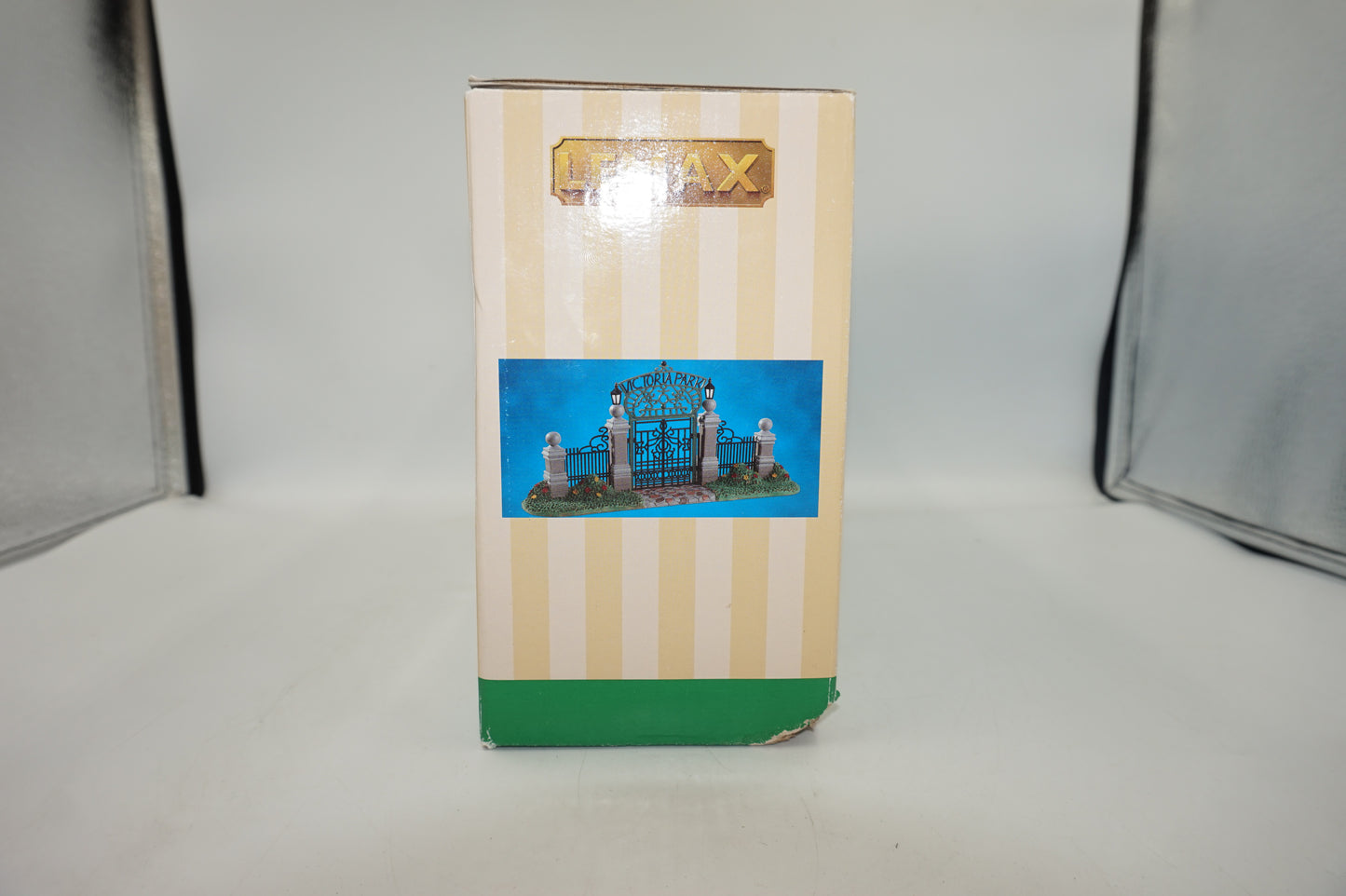 Lemax village collection table accent Victoria park gateway 83372