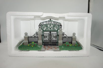 Lemax village collection table accent Victoria park gateway 83372