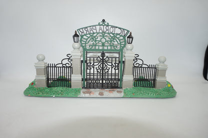 Lemax village collection table accent Victoria park gateway 83372