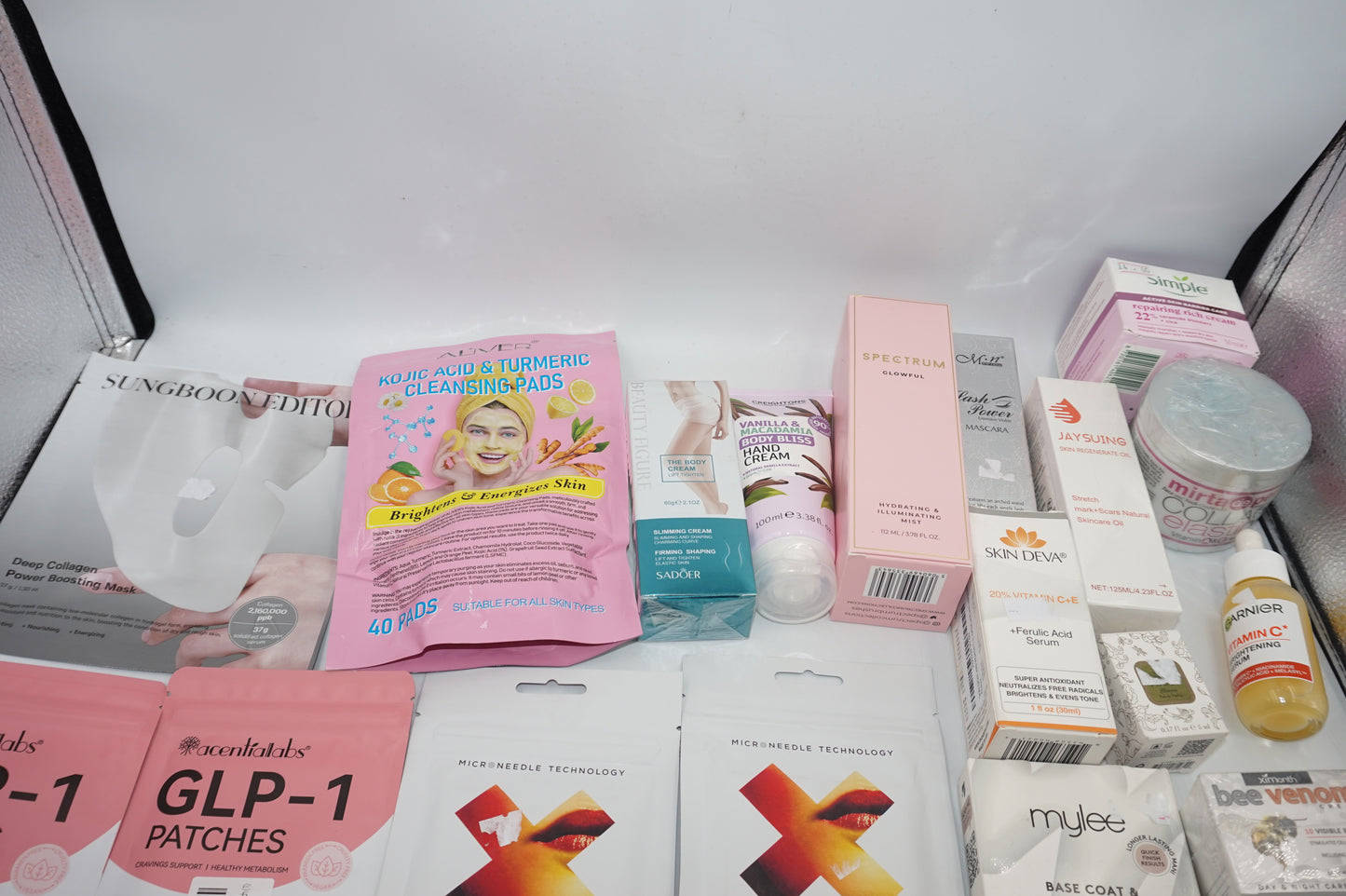 Job lot of ~26 various beauty products