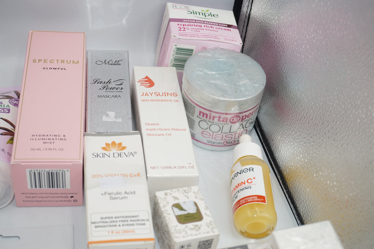 Job lot of ~26 various beauty products