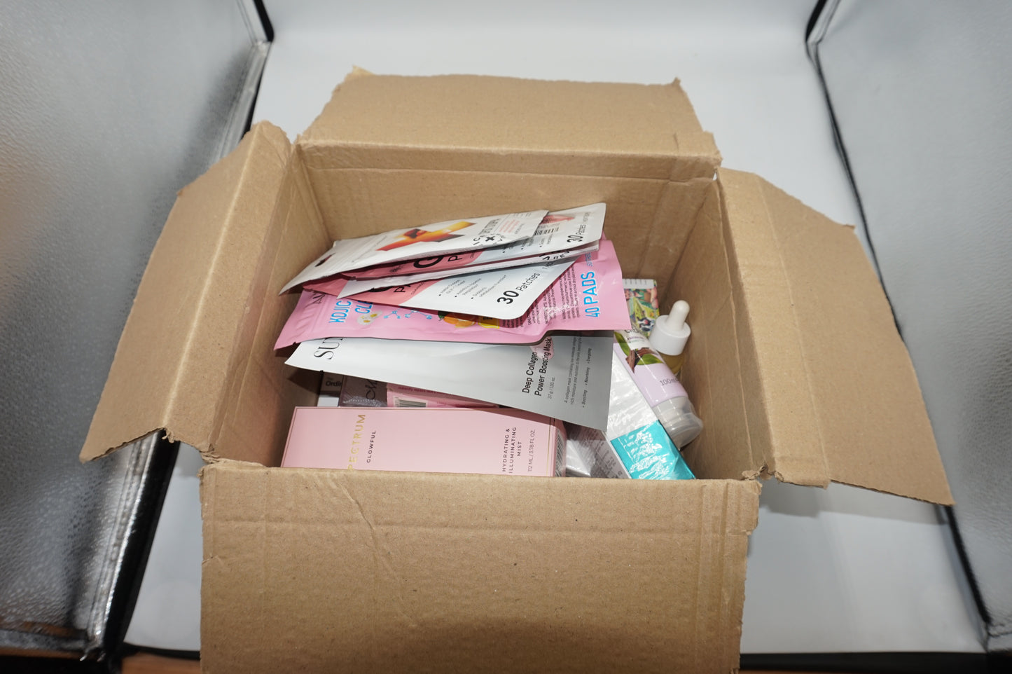 Job lot of ~26 various beauty products