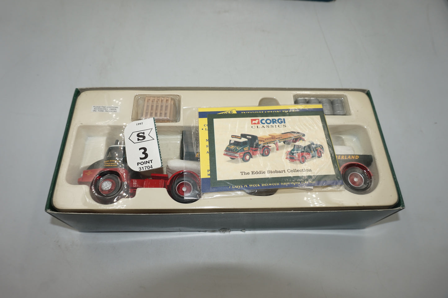 Corgi classics Eddie Stobart LTD. - Morris 1000 pick-up and Thames trader platform trailer 31704