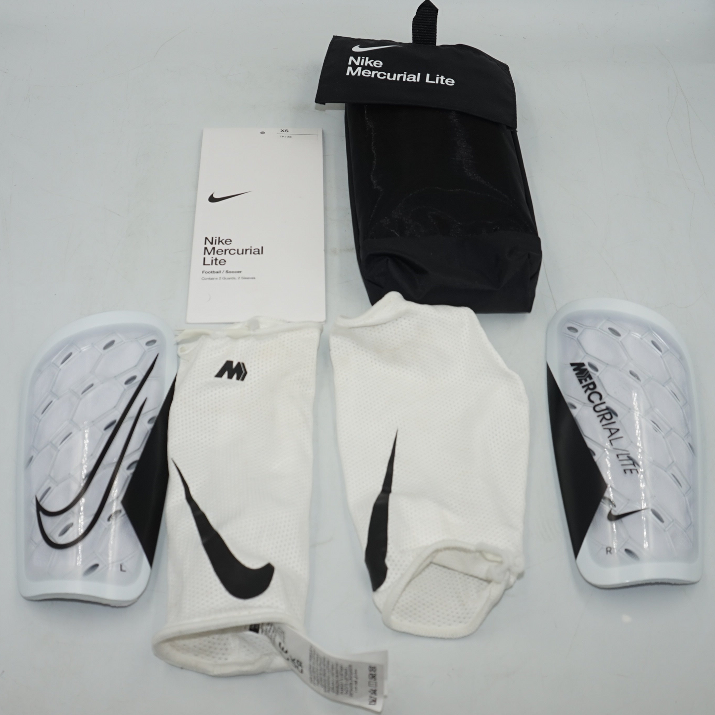 Nike Mercurial Lite Football Shin guards size XS