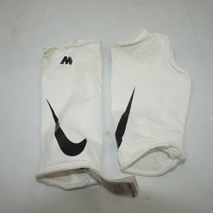 Nike Mercurial Lite Football Shin guards size XS