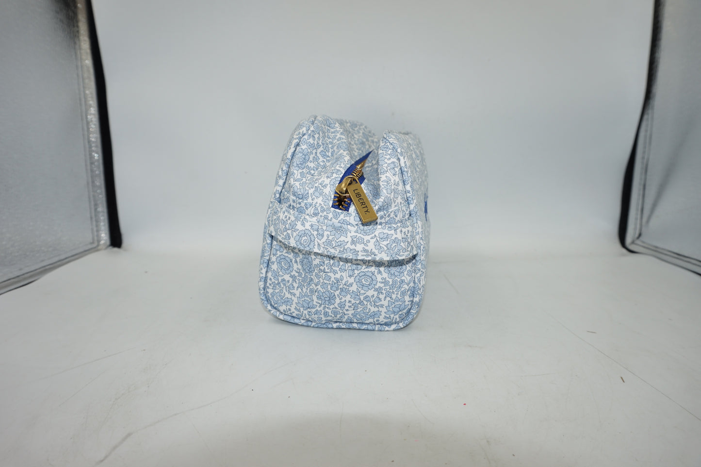Liberty violette_fr avec amour floral washbag