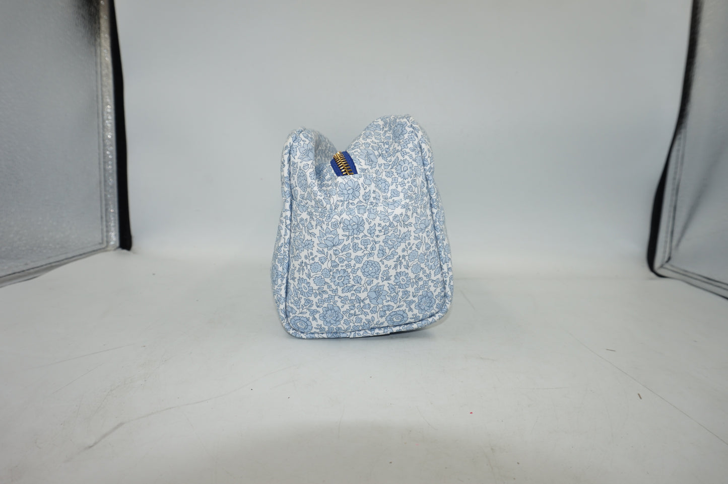 Liberty violette_fr avec amour floral washbag