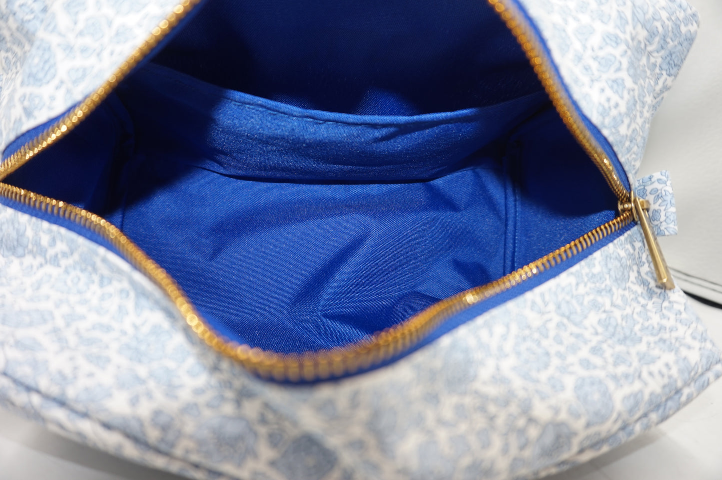 Liberty violette_fr avec amour floral washbag