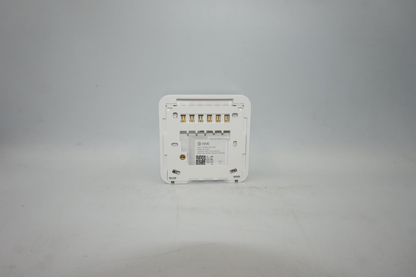 Hive thermostat includes 3rd gen hive hub with WIFI