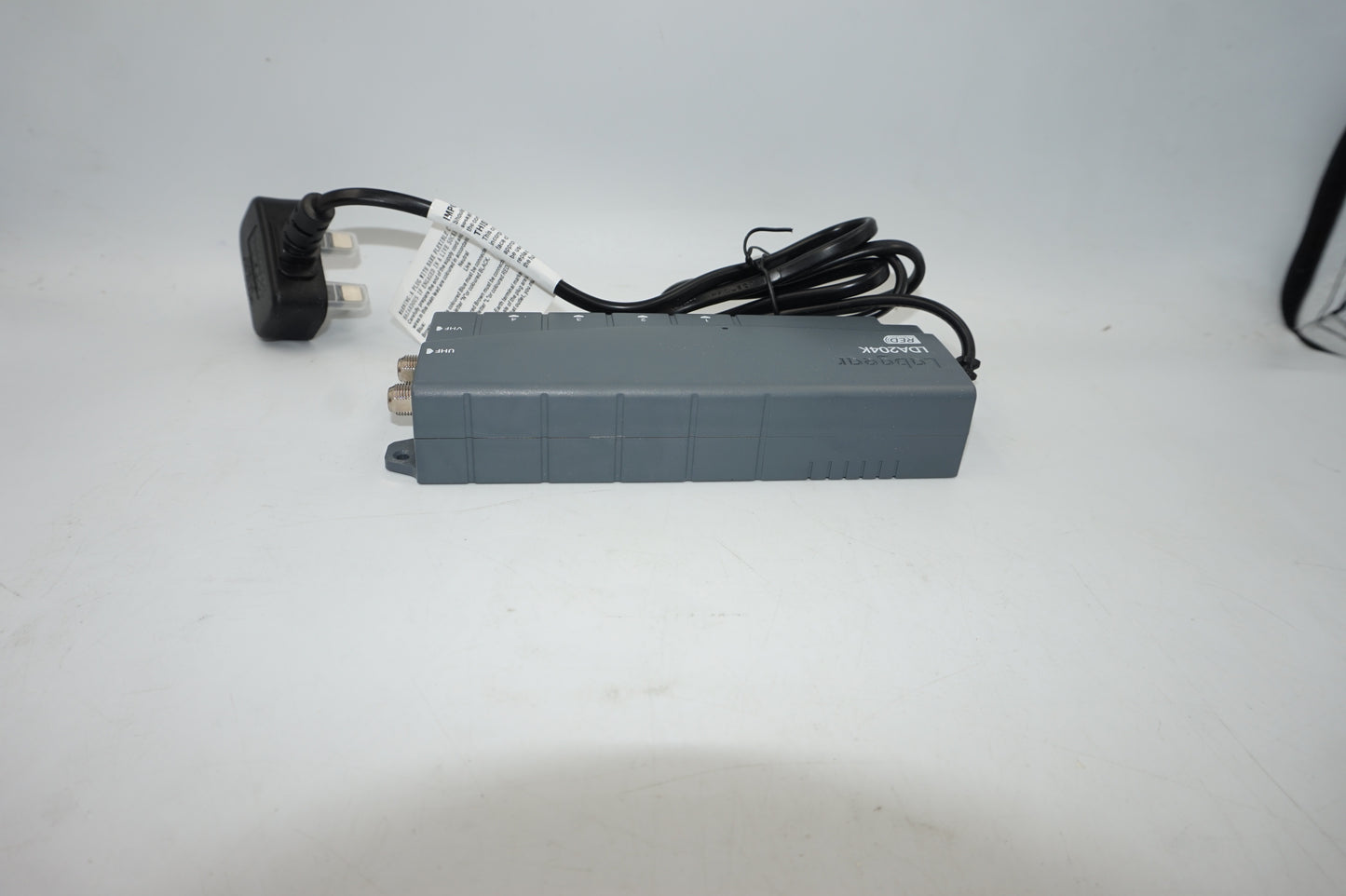 Labgear TV and Radio aerial amp 2 in 4 out, 5G filter, mains powered LDA204K