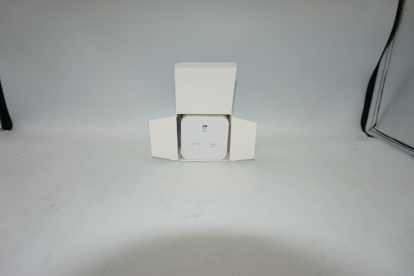 Upxnbor smart Wi-Fi plug