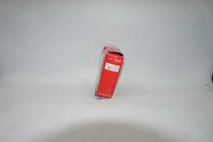 Danfuss RA-FN 15 1/2" vertical angled valve